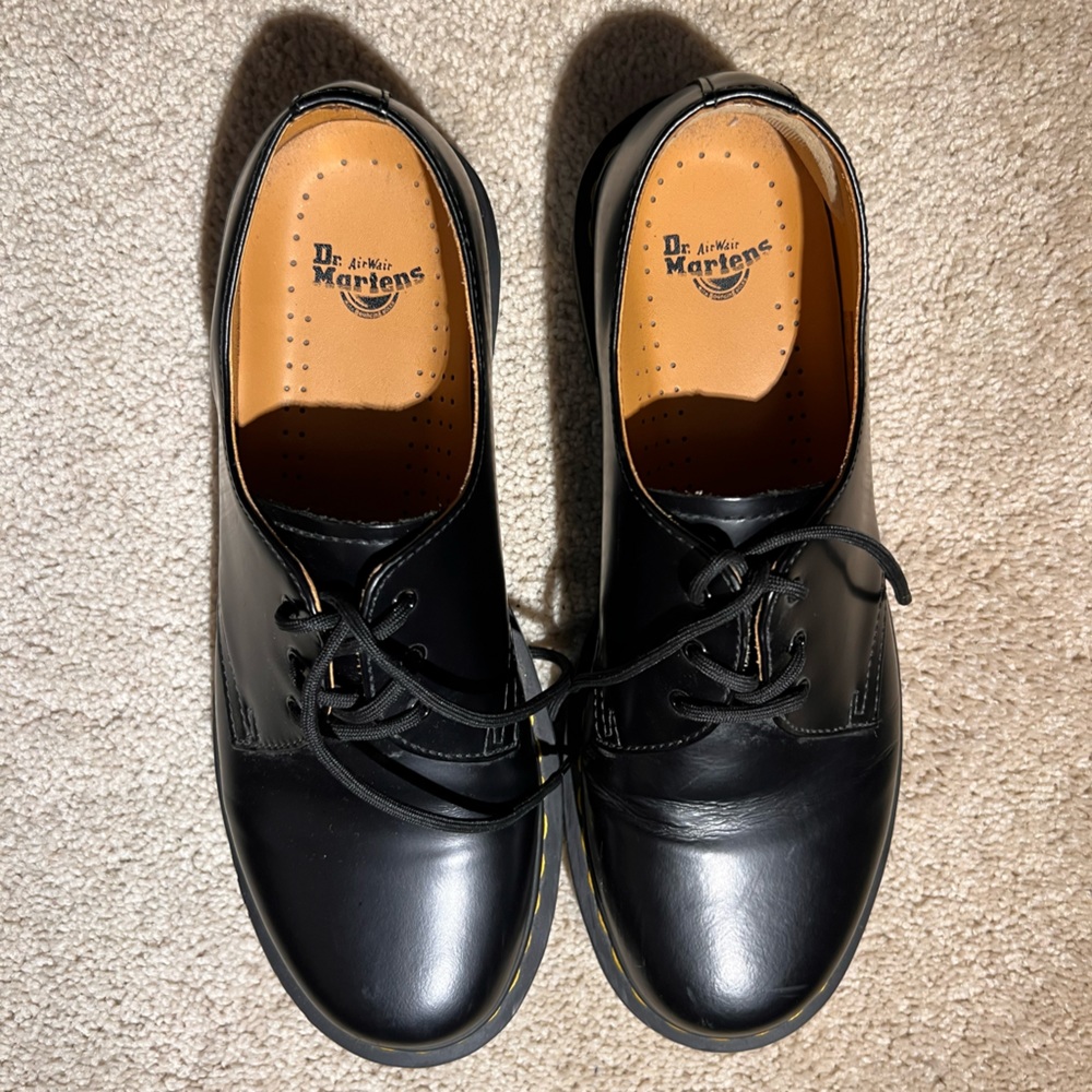 Size 11 men 1461 leather Oxford shoes dr martens